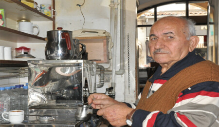 Kahveci Ahmet Kanan Usta (Büyük Han)